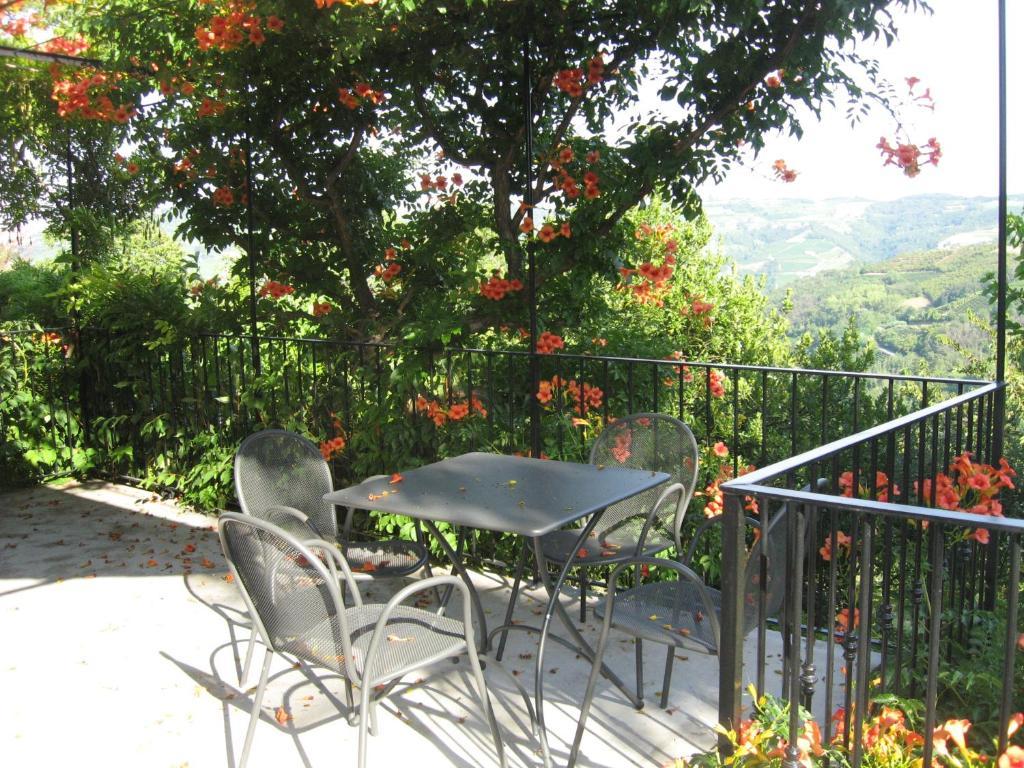 Agriturismo Cascina Serra Cossano Belbo Rum bild