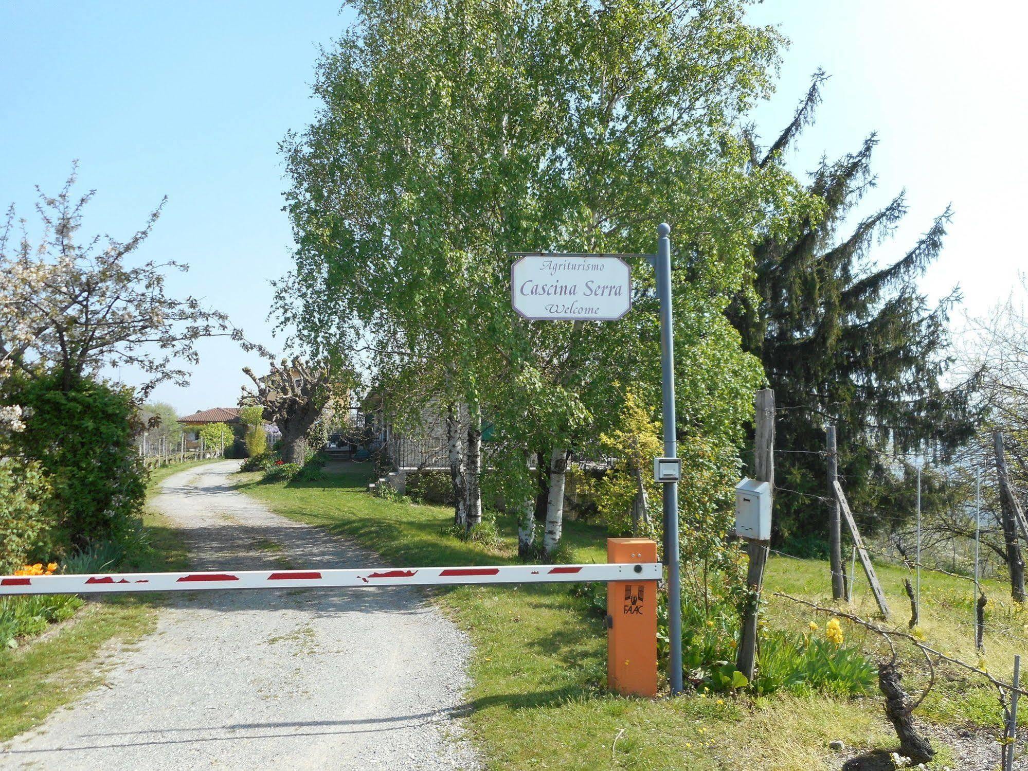 Agriturismo Cascina Serra Cossano Belbo Exteriör bild