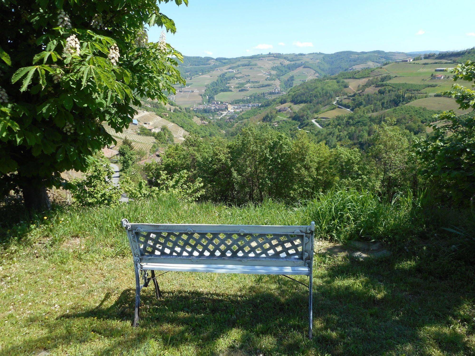 Agriturismo Cascina Serra Cossano Belbo Exteriör bild