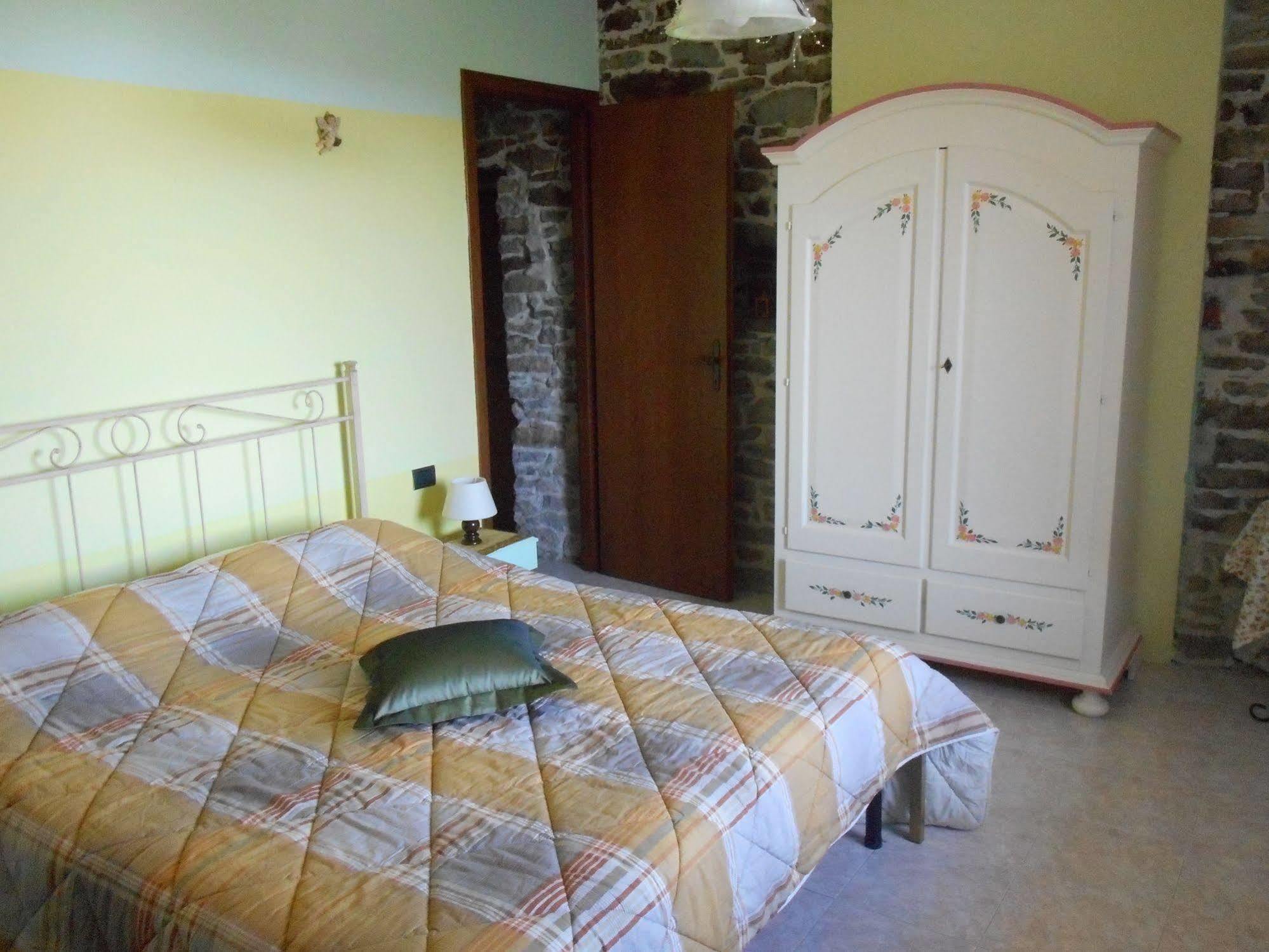 Agriturismo Cascina Serra Cossano Belbo Exteriör bild