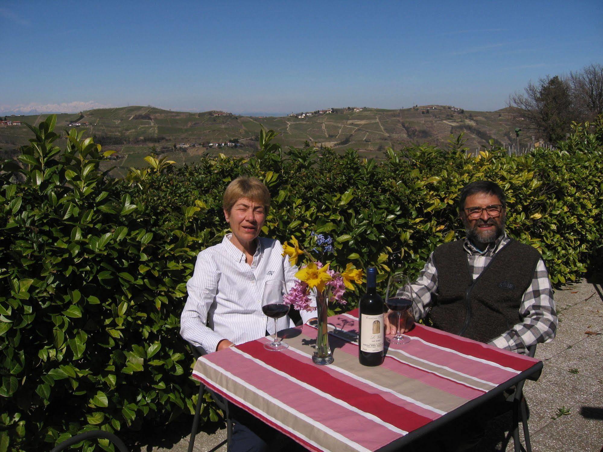 Agriturismo Cascina Serra Cossano Belbo Exteriör bild